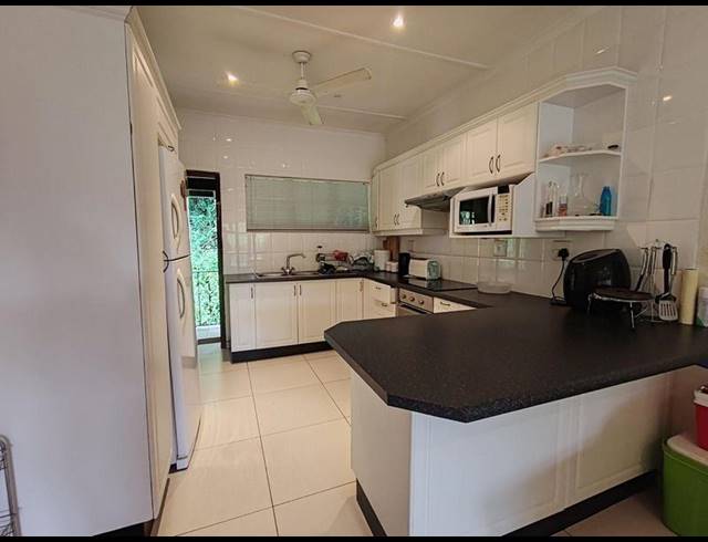 2 BEDROOM PROPERTY TO RENT IN BANNERS REST